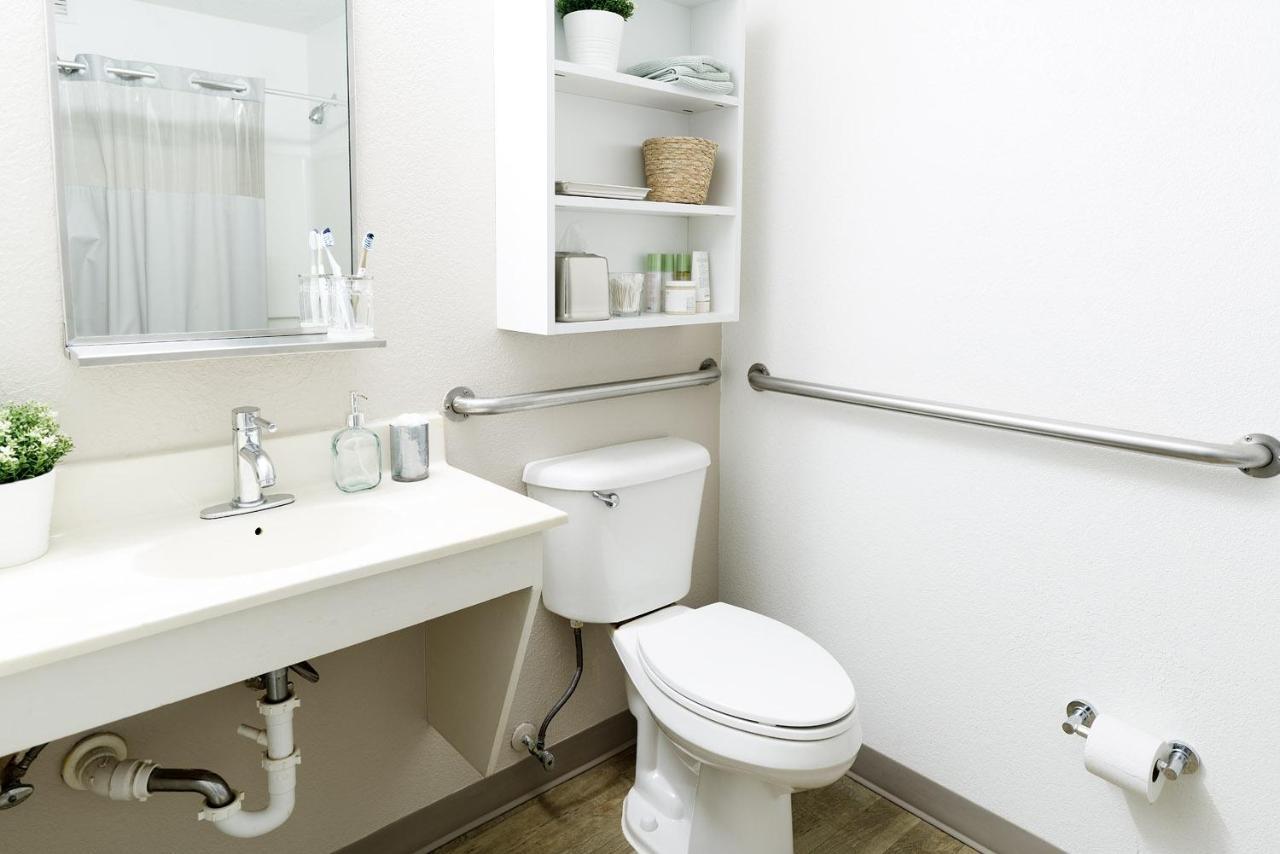 Intown Suites Extended Stay San Antonio Tx - Leon Valley South エクステリア 写真