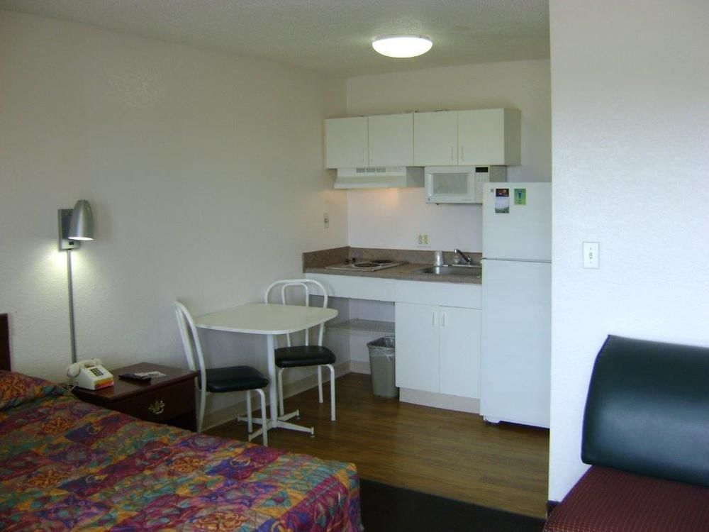 Intown Suites Extended Stay San Antonio Tx - Leon Valley South エクステリア 写真