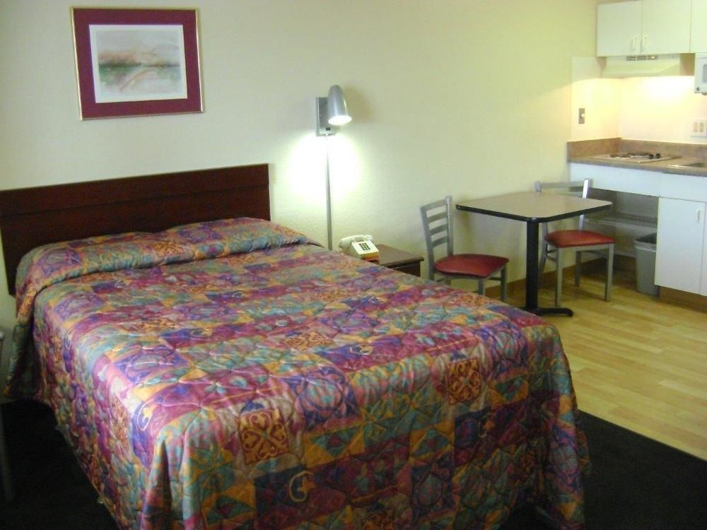 Intown Suites Extended Stay San Antonio Tx - Leon Valley South エクステリア 写真